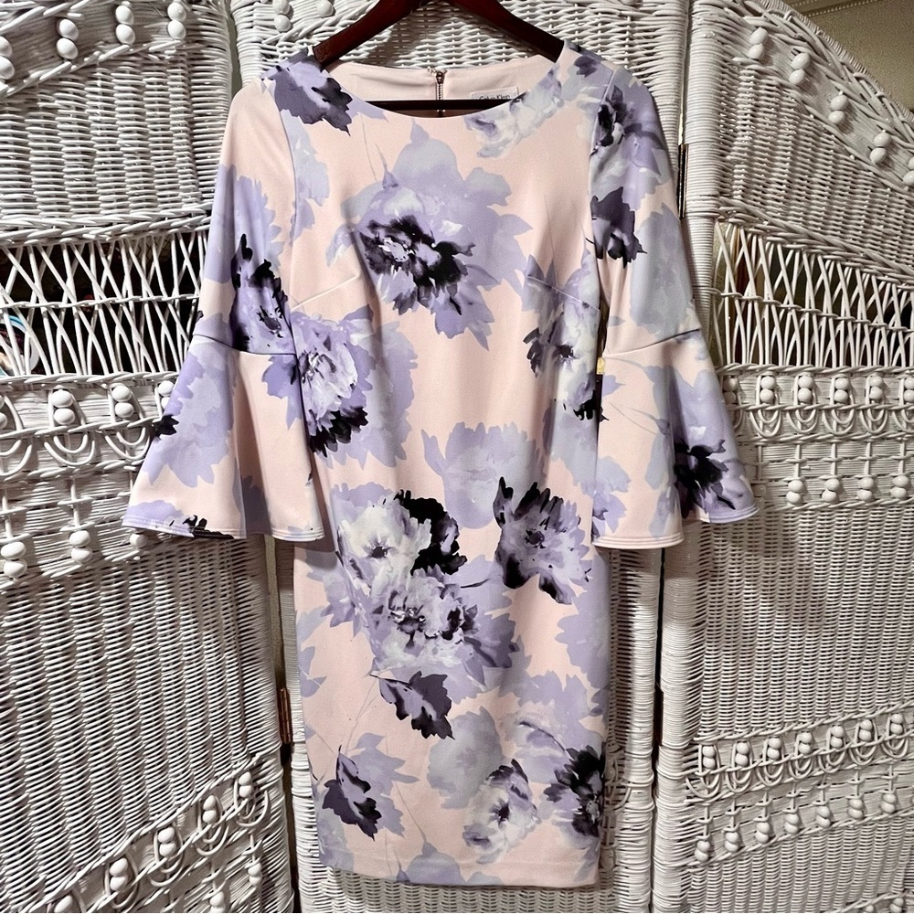 CALVIN KLEIN Sheath Dress Size‎ 4 Bell Sleeve Crepe FLORAL Pastel Knee Length